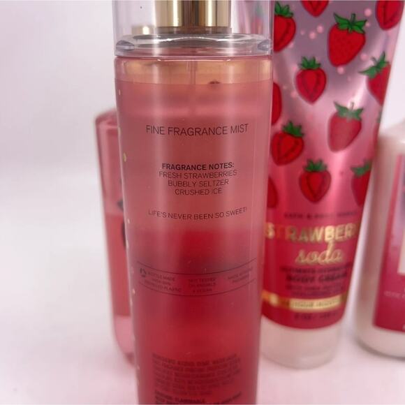 Bath & Body Works STRAWBERRY SODA set Lotion Shower Gel Fragrance Mist Cream - Picture 3 of 4